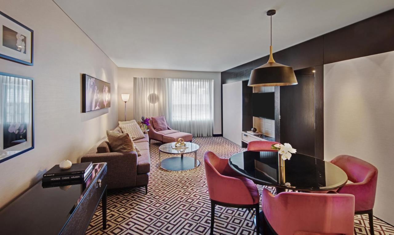 The Star Grand Hotel And Residences Σίδνεϊ Εξωτερικό φωτογραφία Suite at the Hotel