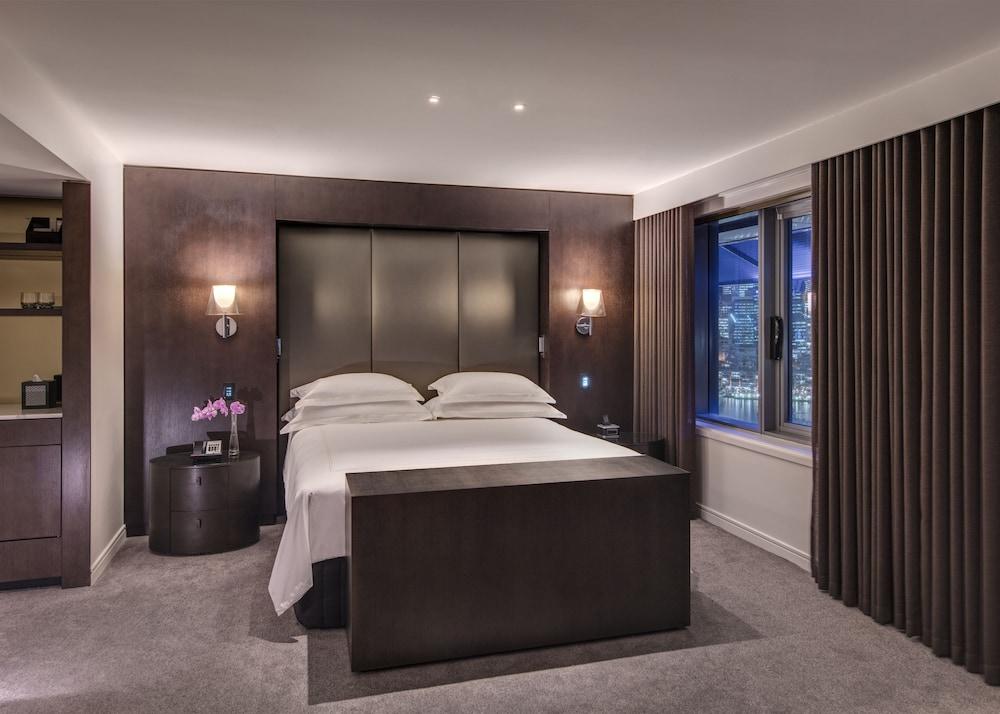 The Star Grand Hotel And Residences Σίδνεϊ Εξωτερικό φωτογραφία A bedroom at the Mandarin Oriental London