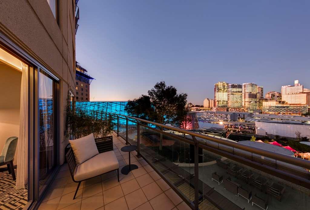 The Star Grand Hotel And Residences Σίδνεϊ Δωμάτιο φωτογραφία Balcony of a penthouse apartment