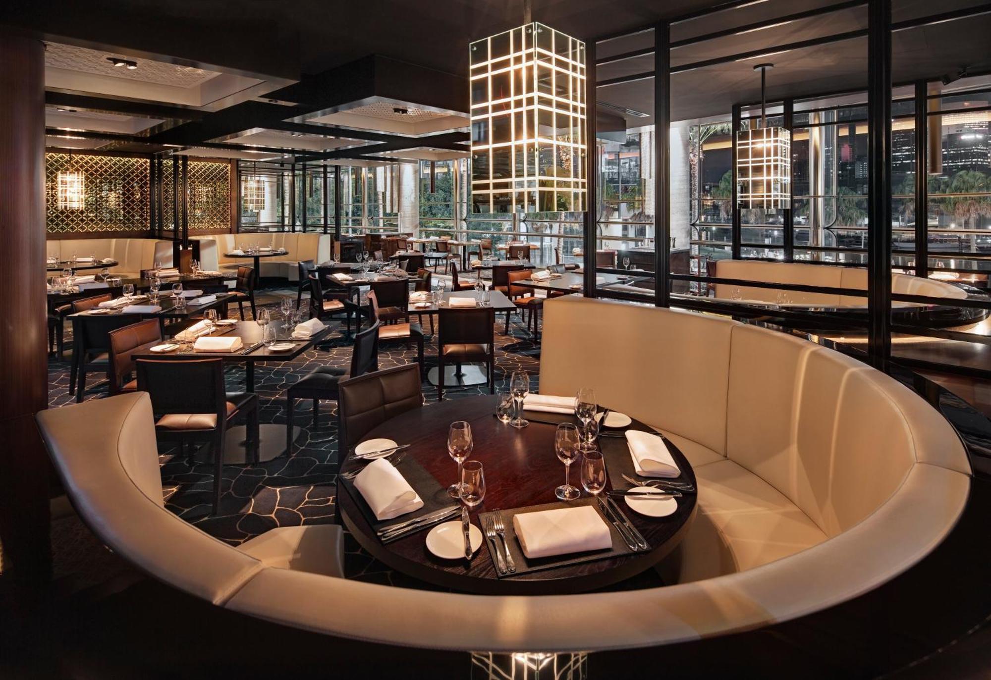 The Star Grand Hotel And Residences Σίδνεϊ Εξωτερικό φωτογραφία Interior of the restaurant
