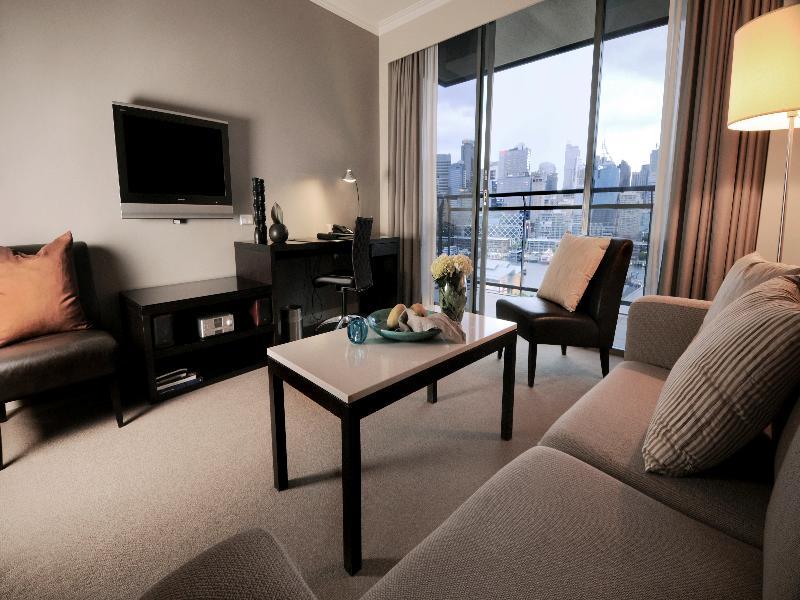 The Star Grand Hotel And Residences Σίδνεϊ Εξωτερικό φωτογραφία A living room in a serviced apartment in Singapore